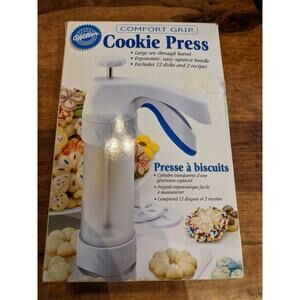 Cookie Press Comfort Grip * USED* (Missing 1 cookie shape disc) by Wilton Ent.